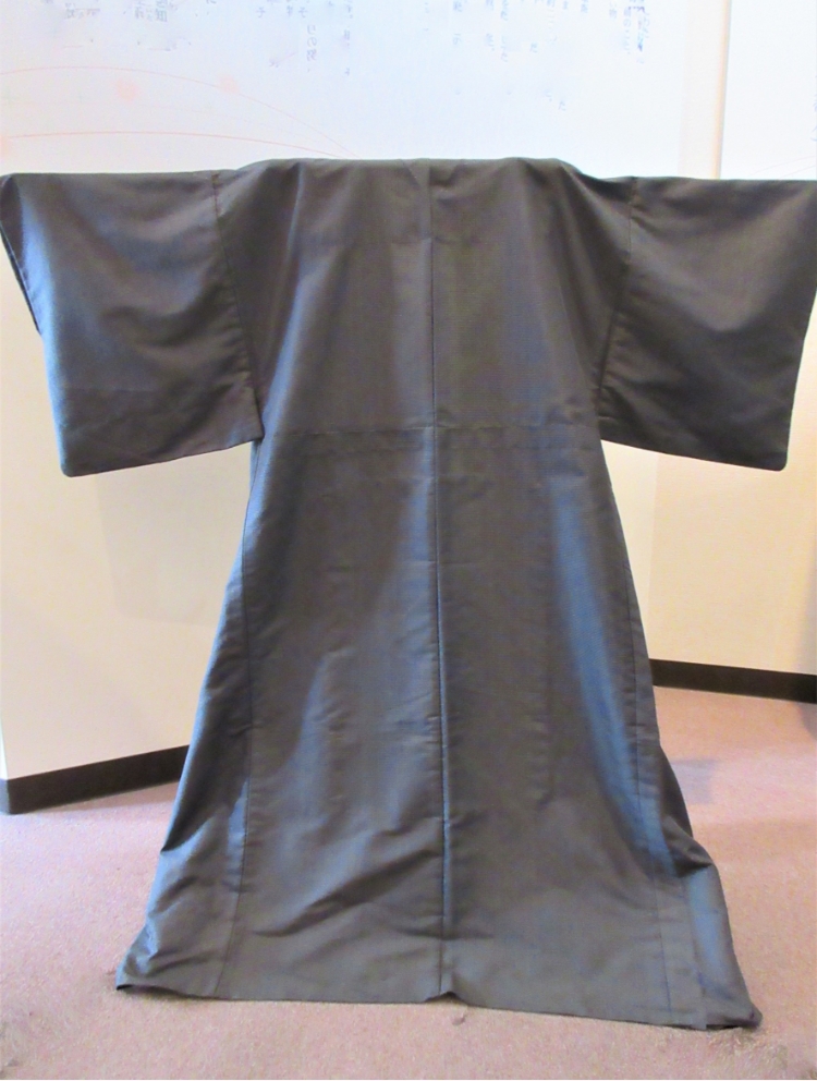 明治・大正時代の絹織物（米沢織物歴史資料館所蔵品）